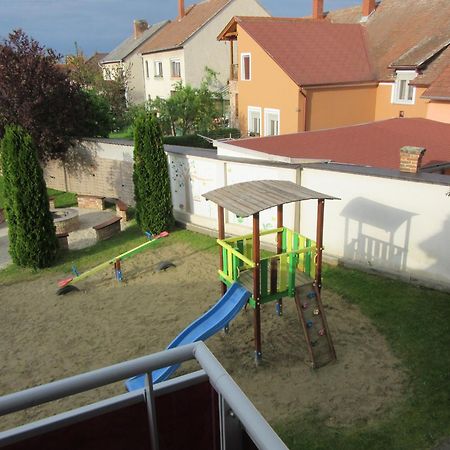 Zafir Sziget Apartman シャールヴァール エクステリア 写真