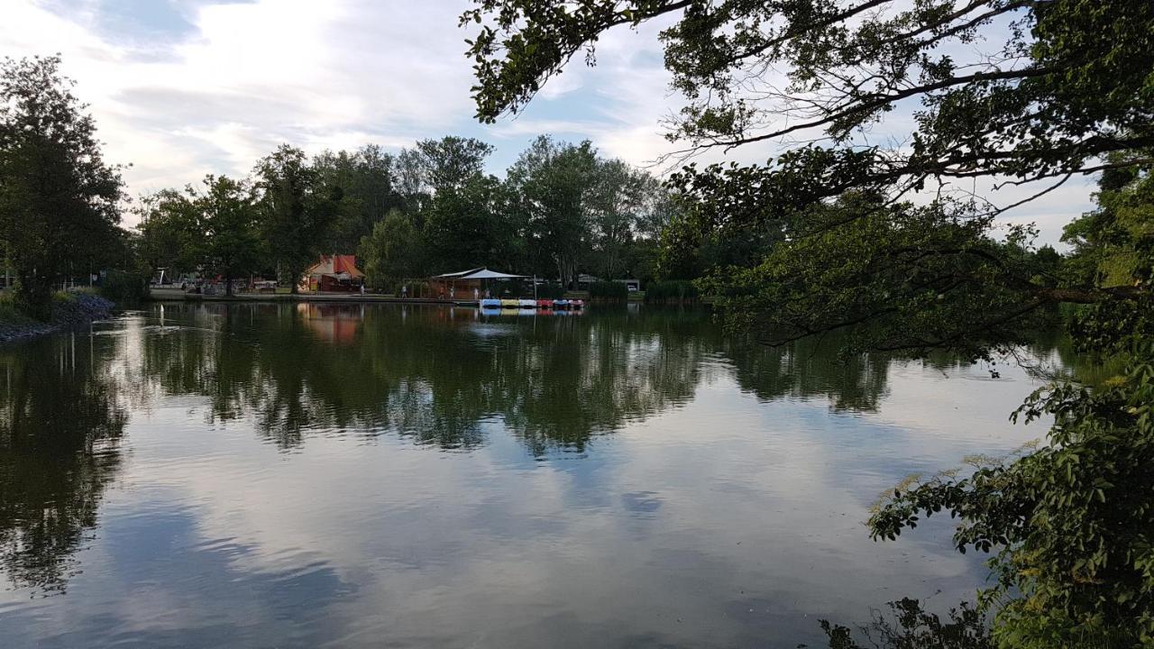 Zafir Sziget Apartman シャールヴァール エクステリア 写真