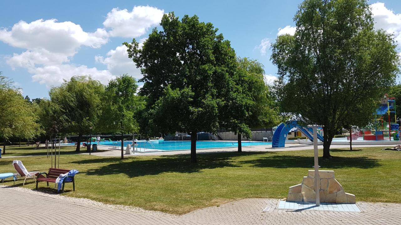 Zafir Sziget Apartman シャールヴァール エクステリア 写真