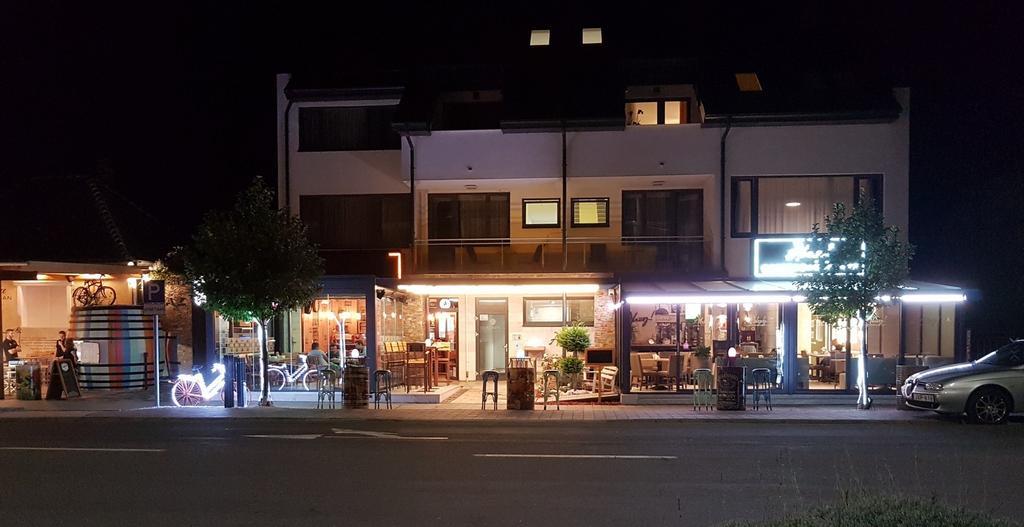 Zafir Sziget Apartman シャールヴァール エクステリア 写真