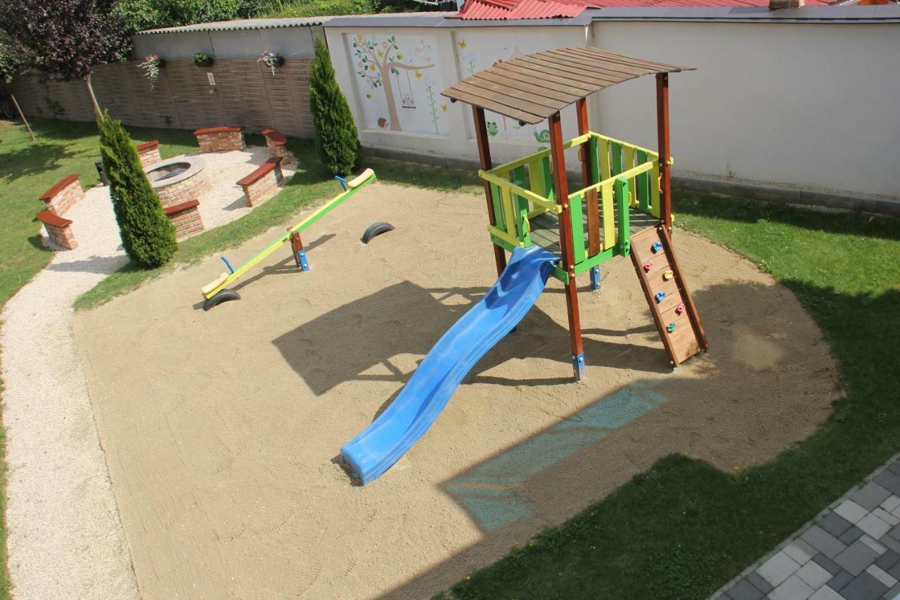 Zafir Sziget Apartman シャールヴァール エクステリア 写真